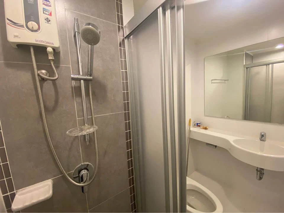 Selling a studio room at Lumpini Parkbeach Jomtien. Great location, beautiful view, fully furnished. Don't miss out on this amazing deal!