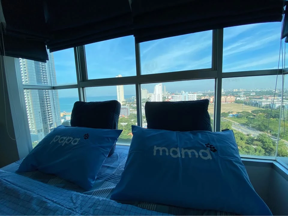 Selling a studio room at Lumpini Parkbeach Jomtien. Great location, beautiful view, fully furnished. Don't miss out on this amazing deal!
