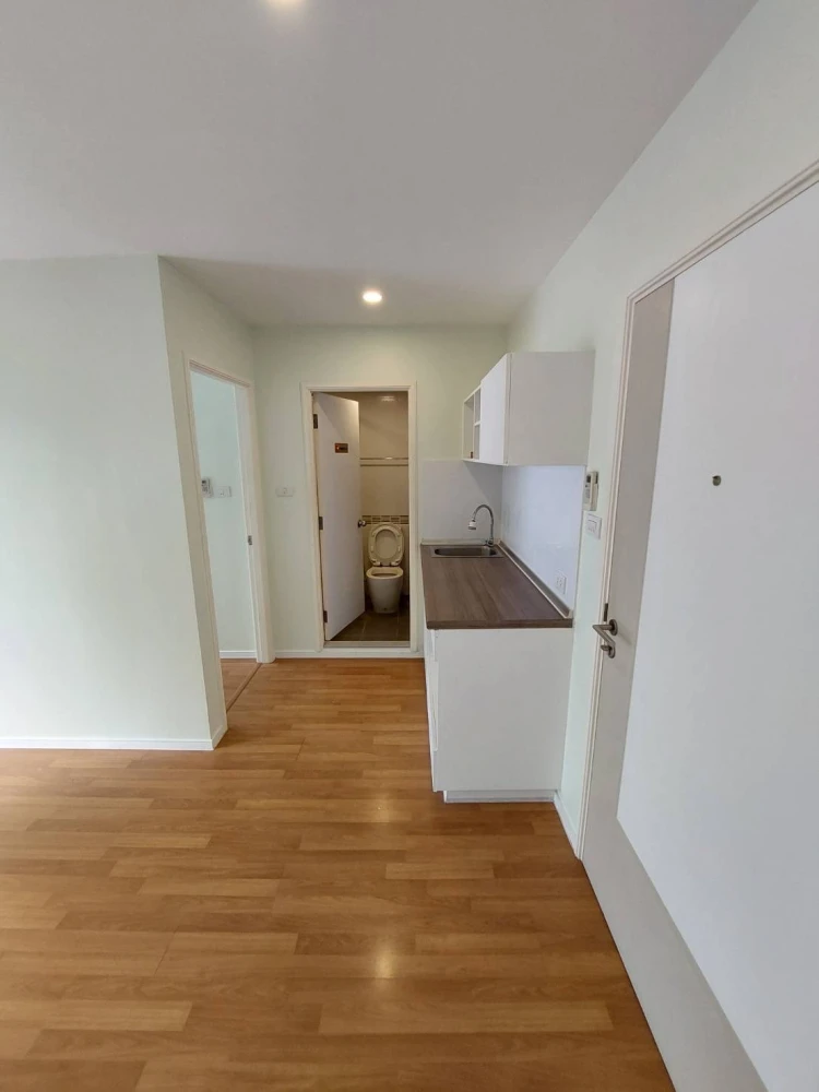 For sale Lumpini Place Bangna Km.3 1 bedroom 1 bathroom, good location, empty room, decorated room, don't miss it, reserve now.