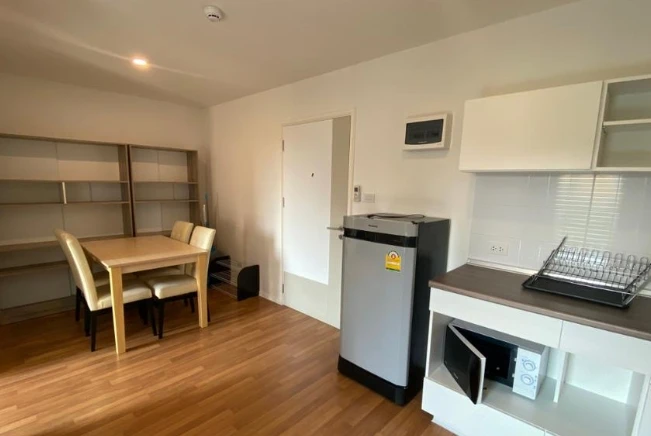 For sale: Lumpini Place Bangna Km.3, 3rd floor, fully furnished room, nice to live in, reserve now, don't miss out.