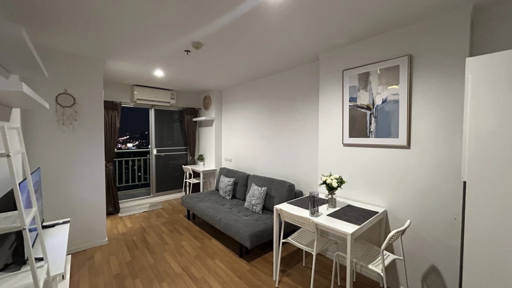 Selling Lumpini Place Borom Ratchachonni–Pinklao, 1 bedroom, 1 bathroom, fully furnished, beautiful view. Don't miss out!