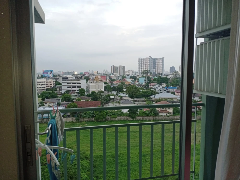 For sale: Lumpini Place Borom Ratchachonni–Pinklao, north-facing room, 9th floor, with excellent wallpaper. Reserve now!