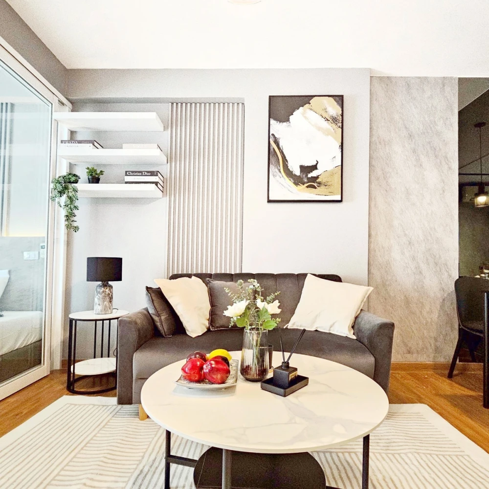 Selling a beautiful, fully furnished 11th-floor unit at Lumpini Place Phahol-Sapankhwai. Ready to move in! Book now!