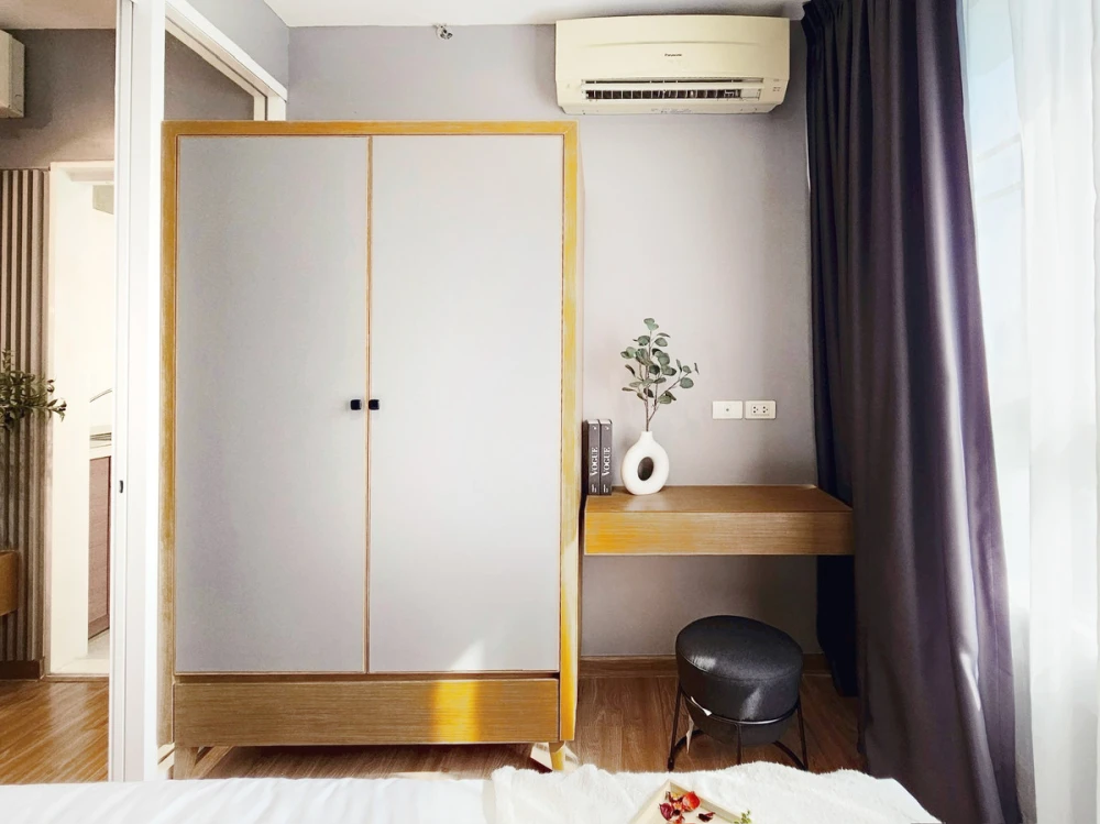 Selling a beautiful, fully furnished 11th-floor unit at Lumpini Place Phahol-Sapankhwai. Ready to move in! Book now!