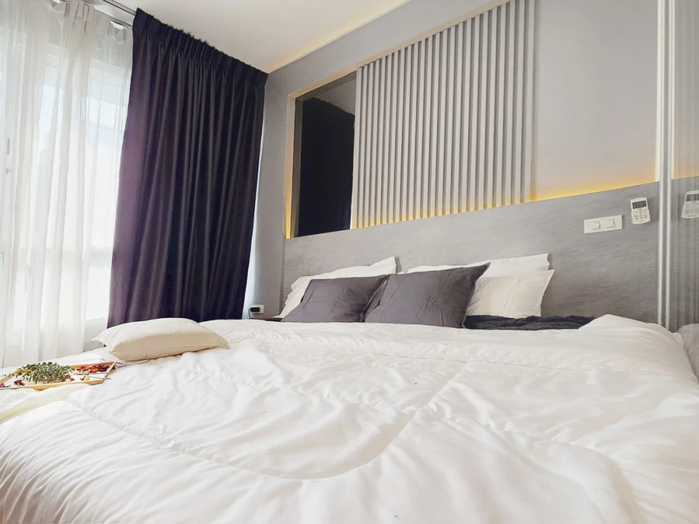 Selling a beautiful, fully furnished 11th-floor unit at Lumpini Place Phahol-Sapankhwai. Ready to move in! Book now!