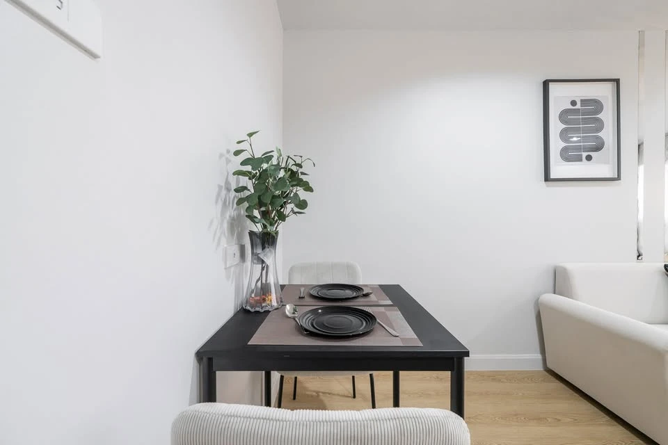 Selling a lovely, fully furnished condo at Lumpini Place Pinklao. High floor, spacious and comfortable. Book now!