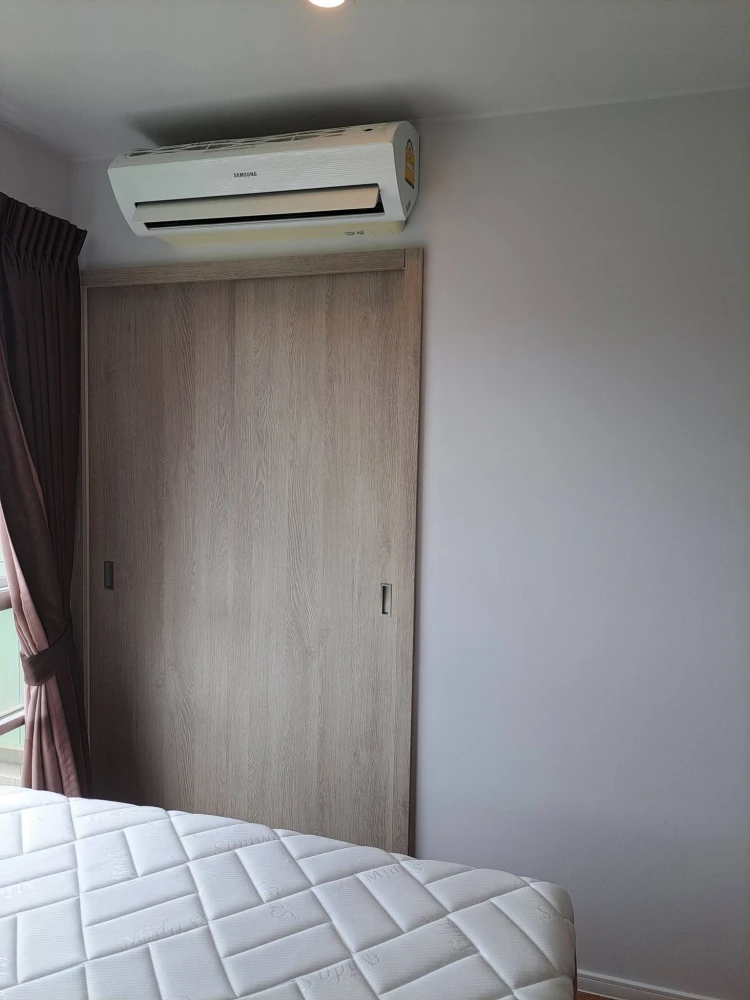 Selling a fully furnished unit at Lumpini Place Rama 4-Ratchada, 8th floor. Book now!