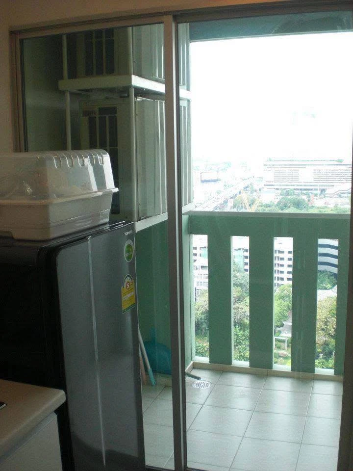 Selling Lumpini Place Rama 9–Ratchada condo unit, fully furnished with appliances, high floor, great location. Book now before it's too late!!!