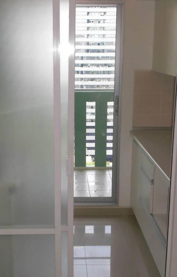 Selling Lumpini Place Rama 9–Ratchada condo unit, fully furnished with appliances, high floor, great location. Book now before it's too late!!!