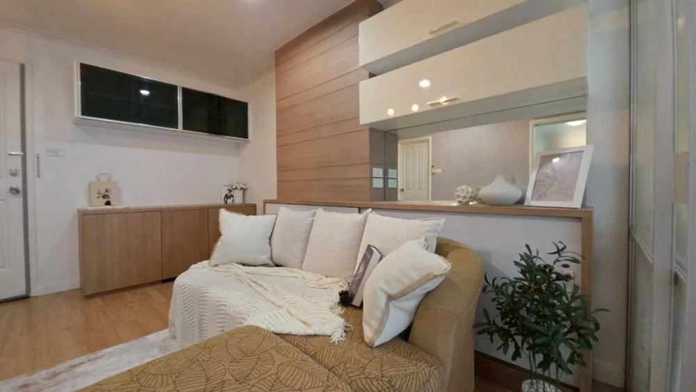 Selling a beautiful 7th-floor unit at Lumpini Place Rama VIII, fully furnished. Book now!