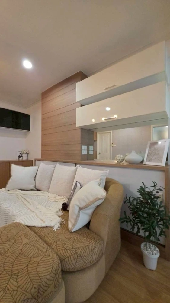 Selling a beautiful 7th-floor unit at Lumpini Place Rama VIII, fully furnished. Book now!