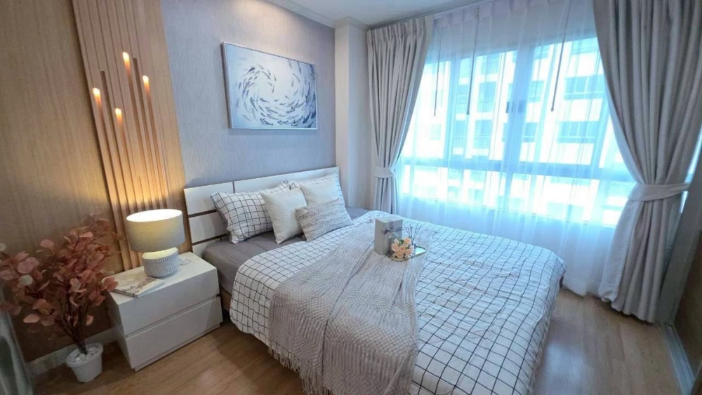 Selling a beautiful 7th-floor unit at Lumpini Place Rama VIII, fully furnished. Book now!