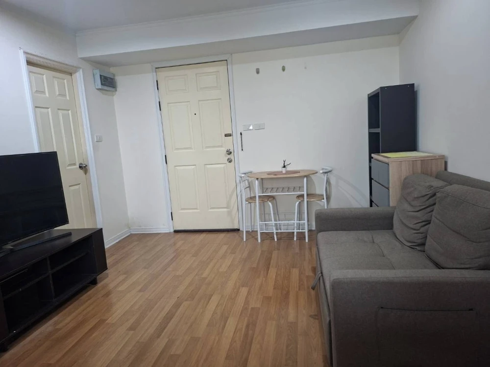 Selling Lumpini Place Ratchada-Thapra 1 bedroom, 1 bathroom. Fully furnished. Book now!
