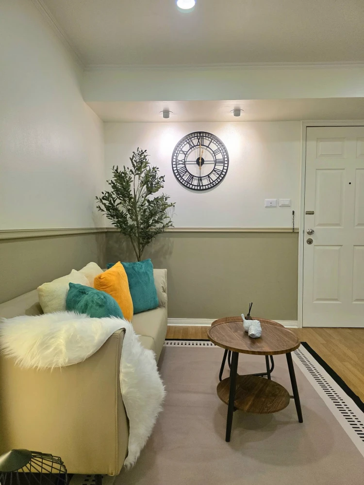 Selling a lovely condo at Lumpini Place Ratchada-Thapra. It comes fully furnished with appliances – everything you need is in this one unit! Book now