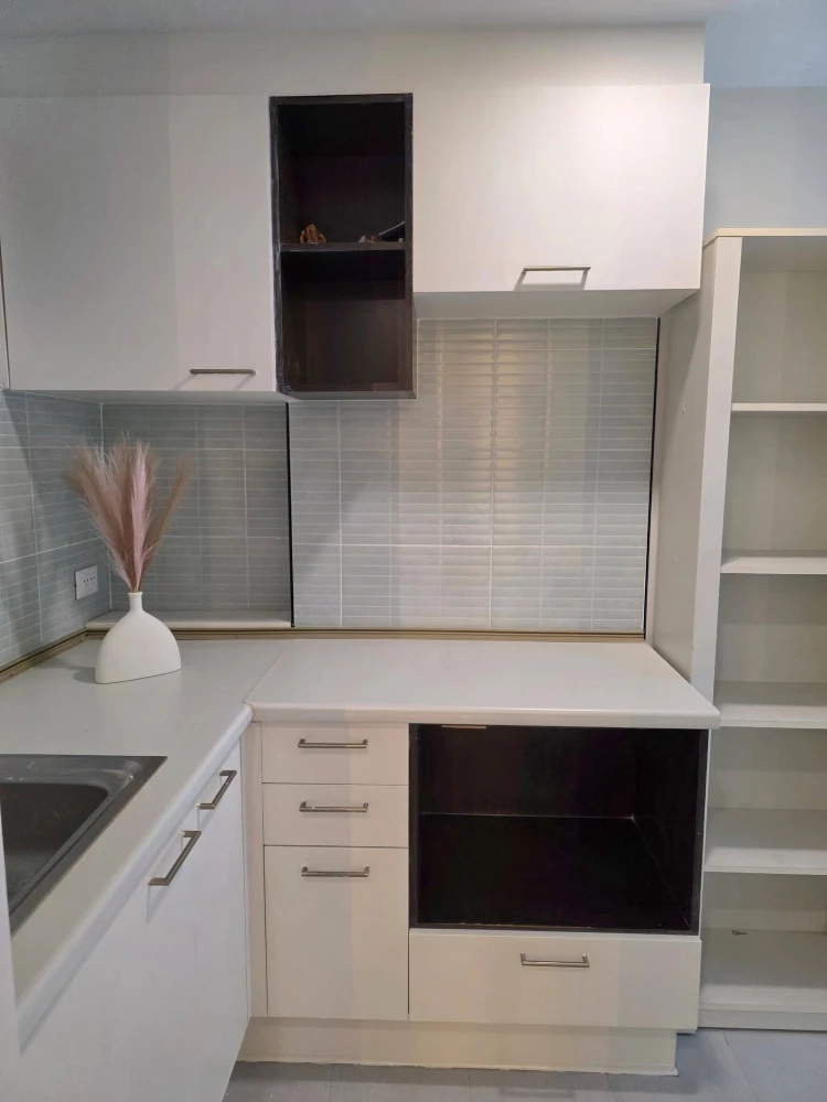 Selling a lovely condo at Lumpini Place Ratchada-Thapra. It comes fully furnished with appliances – everything you need is in this one unit! Book now