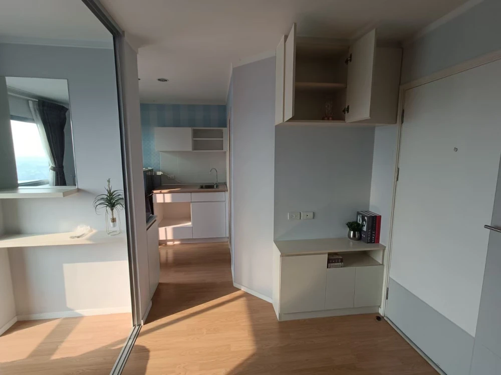 For sale: Lumpini Place Srinakarin-Huamak Station, studio room, good location, fully furnished, beautiful city view, no blocking, reserve now!