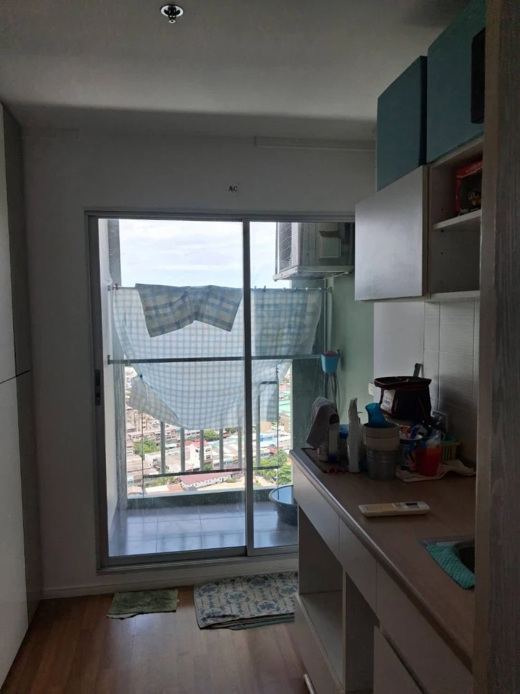 Selling a 1-bedroom, 1-bathroom unit at Lumpini Place Suksawat - Rama 2. Prime location with complete amenities. Don't miss out!