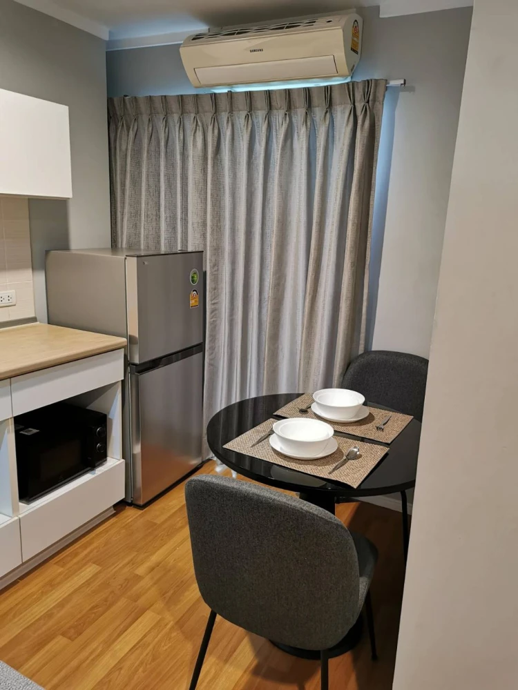 Selling Lumpini Place Suksawat - Rama 2, 20th floor, partitioned unit, fully furnished. Interested buyers please contact immediately.