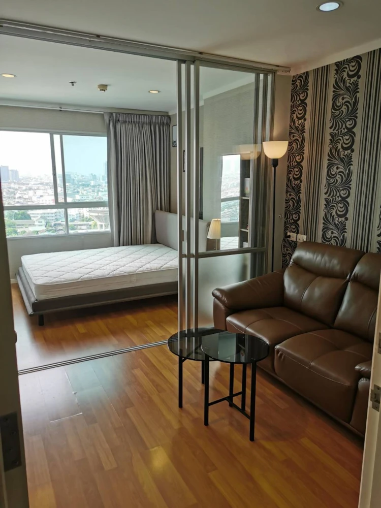 Selling Lumpini Place Suksawat - Rama 2, 20th floor, partitioned unit, fully furnished. Interested buyers please contact immediately.