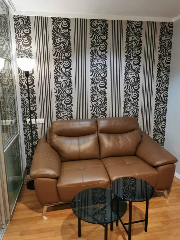 Selling Lumpini Place Suksawat - Rama 2, 20th floor, partitioned unit, fully furnished. Interested buyers please contact immediately.