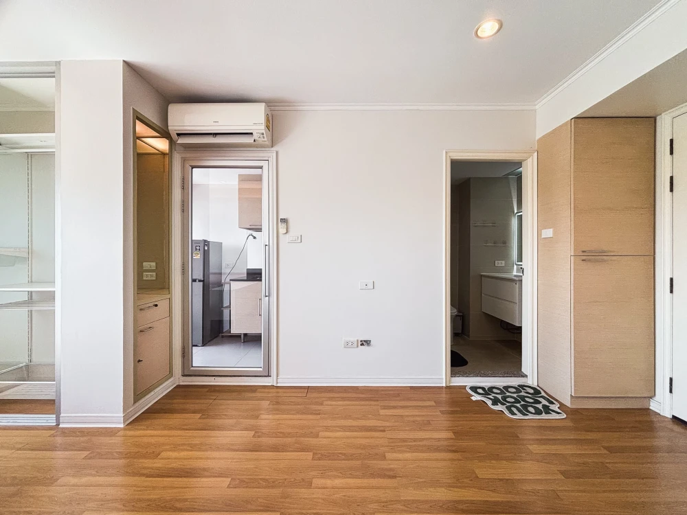 For sale: Lumpini Place Phahonyothin-Saphan Khwai, high floor, ready to move in, fully furnished, reserve now!!
