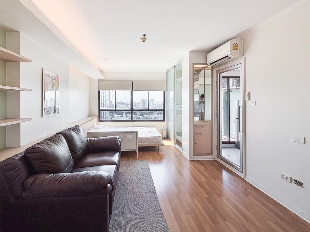 For sale: Lumpini Place Phahonyothin-Saphan Khwai, high floor, ready to move in, fully furnished, reserve now!!