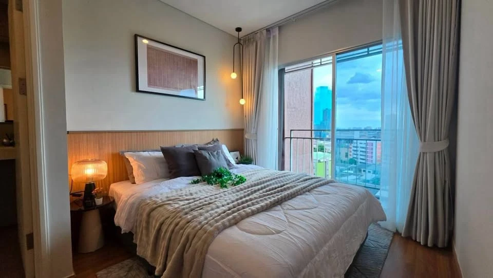 For Sale: Lumpini Place Ratchada-Sathu. Beautifully decorated throughout; comes fully furnished and equipped with all appliances. Book now before you images