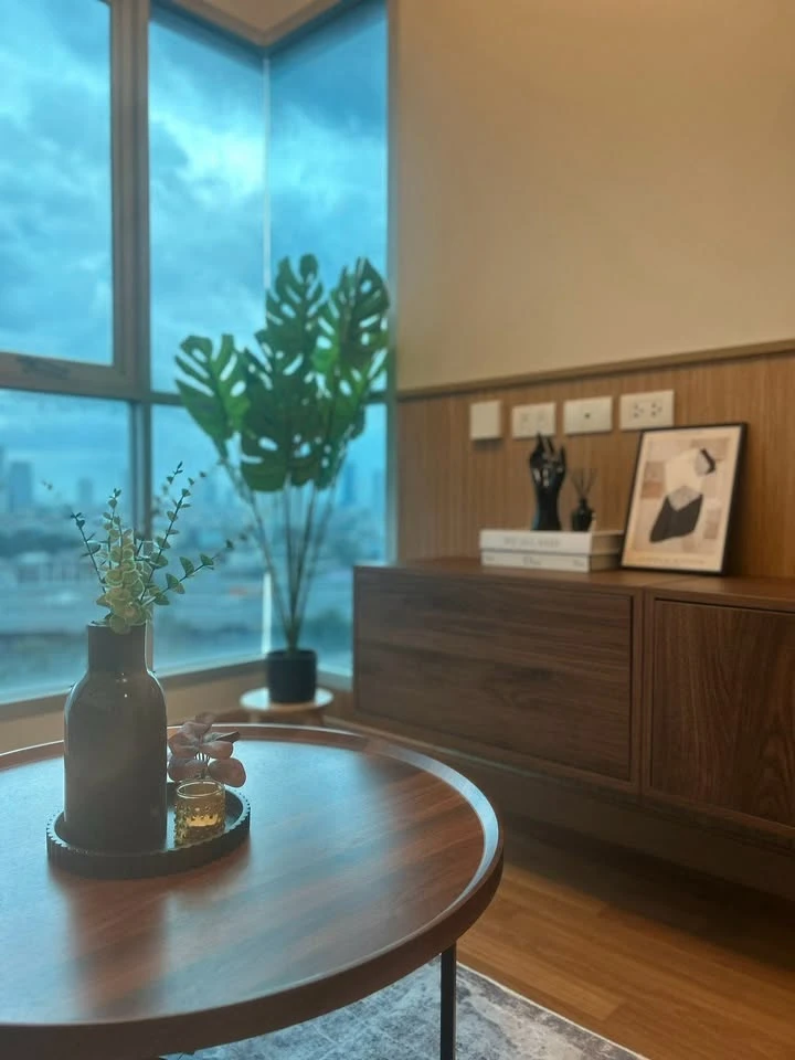 For Sale: Lumpini Place Ratchada-Sathu. Beautifully decorated throughout; comes fully furnished and equipped with all appliances. Book now before you