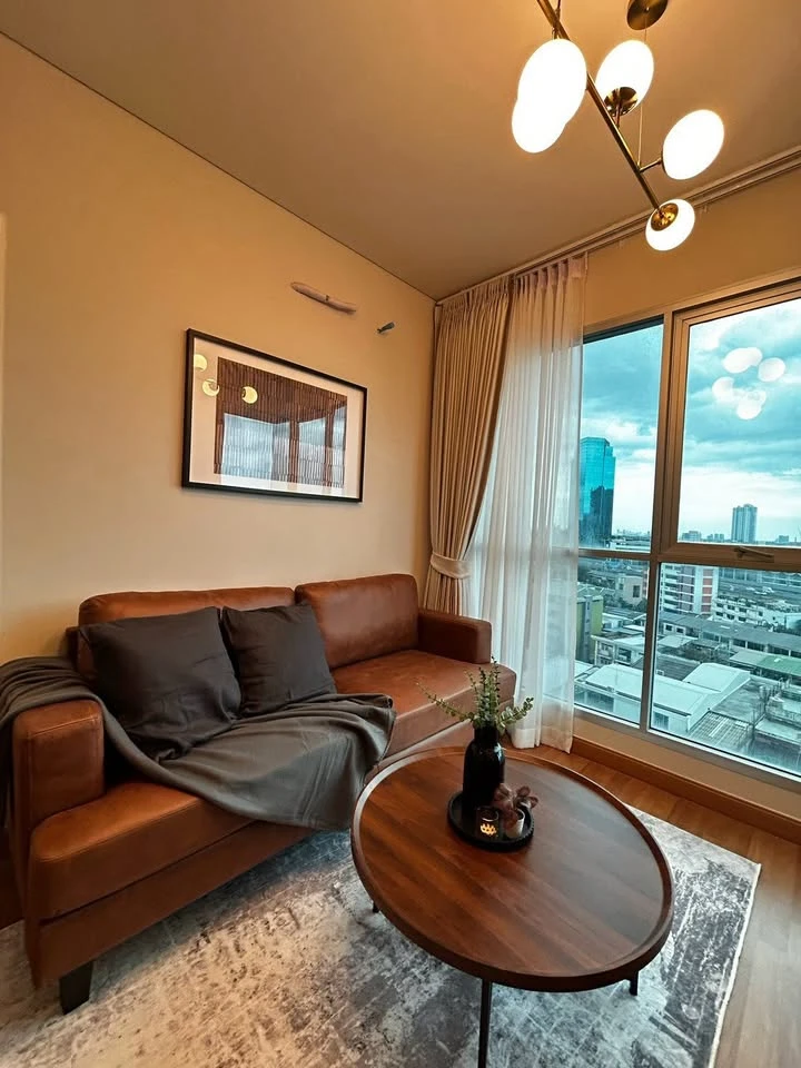 For Sale: Lumpini Place Ratchada-Sathu. Beautifully decorated throughout; comes fully furnished and equipped with all appliances. Book now before you