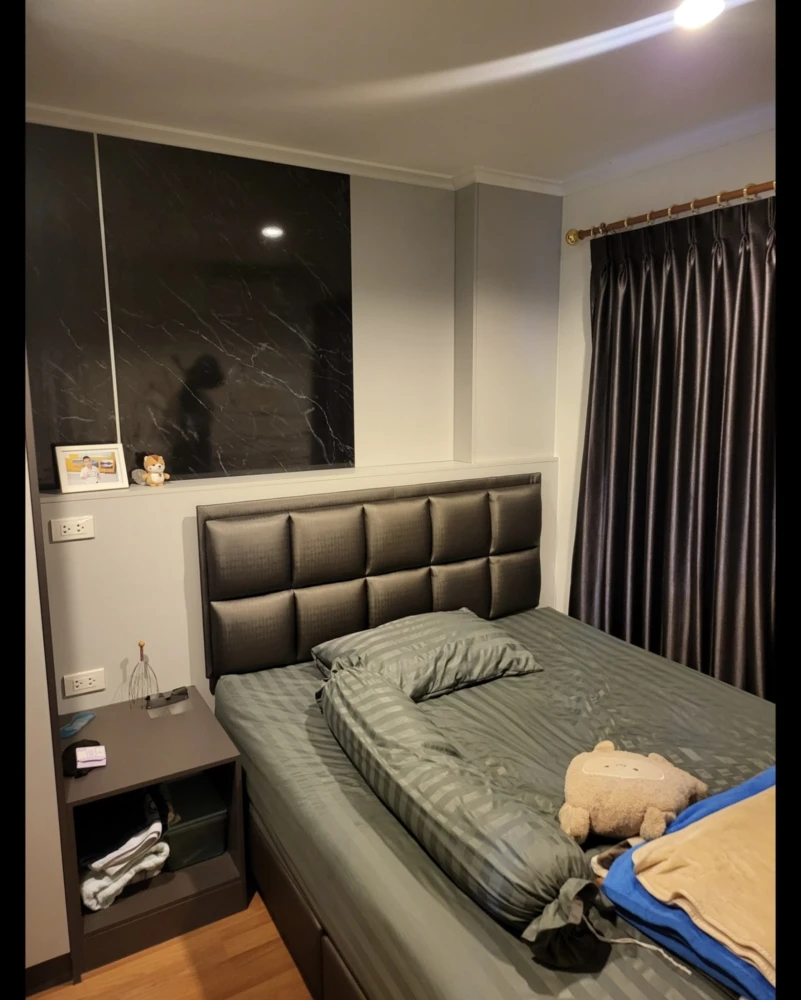 Lumpini Place Ratchayothin for sale. Beautiful built-in furniture and appliances included. Opposite Major Ratchayothin. Book now! images