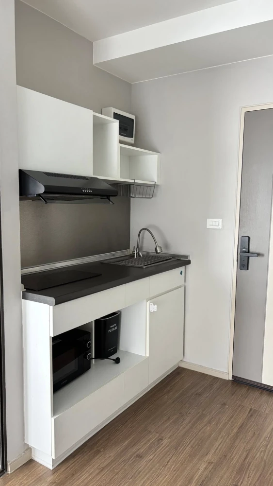Selling Lumpini Selected Charan 65 - Sirithorn Station. Comfortable, uncrowded layout with good ventilation and unobstructed views. Book now!