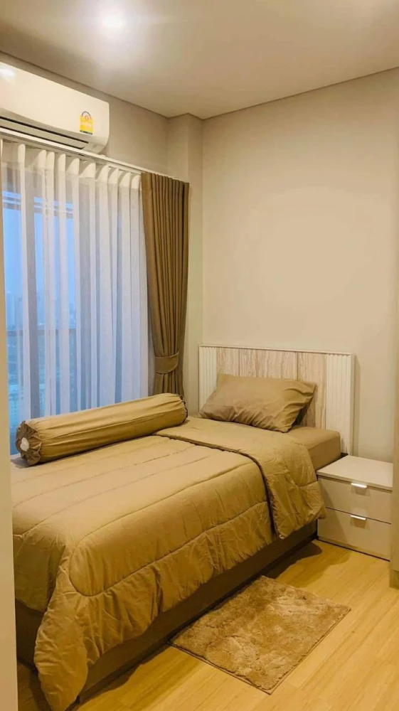 Selling Lumpini Suite Dindaeng-Ratchaprarop, 2 bedrooms, spacious living area, fully furnished. Book now!