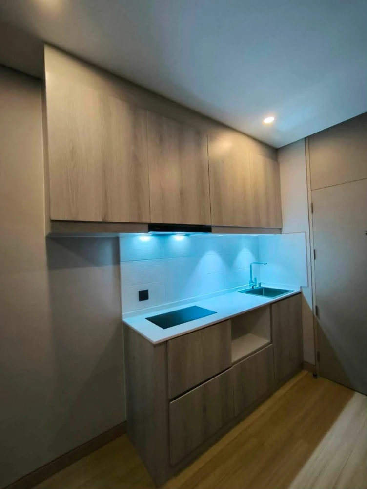 Selling Lumpini Suite Dindaeng-Ratchaprarop, 2 bedrooms. Excellent location, convenient transportation. Don't miss out!