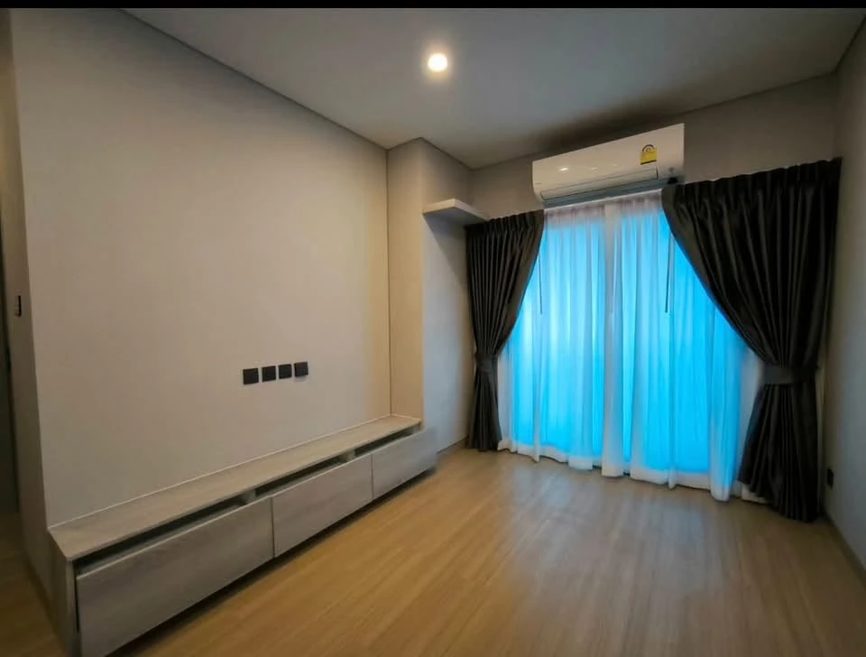 Selling Lumpini Suite Dindaeng-Ratchaprarop, 2 bedrooms. Excellent location, convenient transportation. Don't miss out!