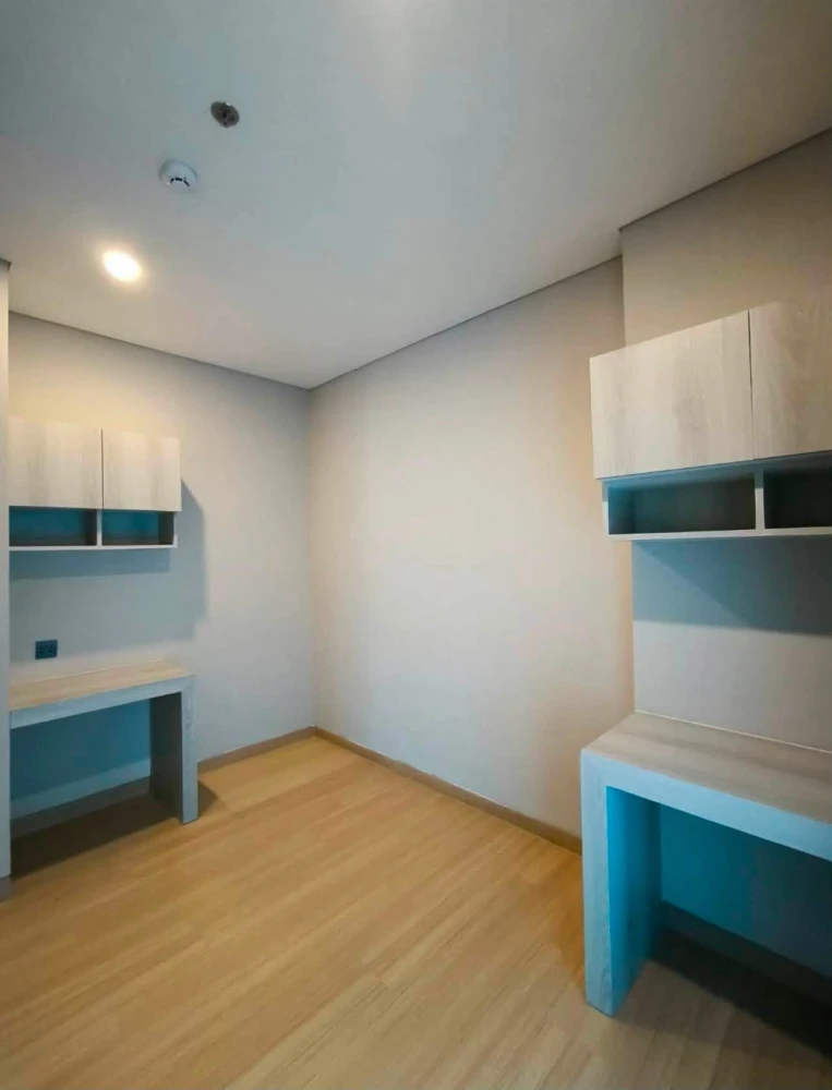 Selling Lumpini Suite Dindaeng-Ratchaprarop, 2 bedrooms. Excellent location, convenient transportation. Don't miss out!