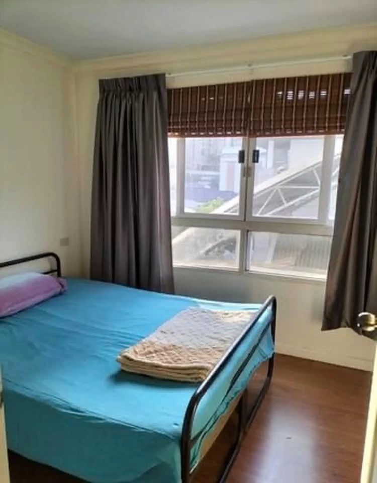 Selling Lumpini Suite Ratchada - Rama 3. Beautiful, spacious, and airy room, ready to move in. Fully furnished with appliances. Book now!