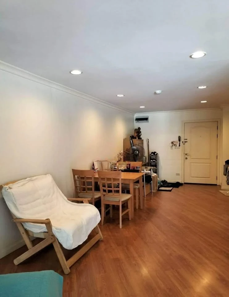 Selling Lumpini Suite Ratchada - Rama 3. Beautiful, spacious, and airy room, ready to move in. Fully furnished with appliances. Book now!