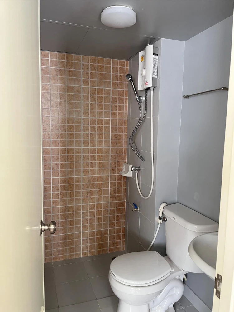 For sale: Lumpini Township Rangsit Klong 1, 5th floor, nice room, fully furnished, don't miss out, reserve now.