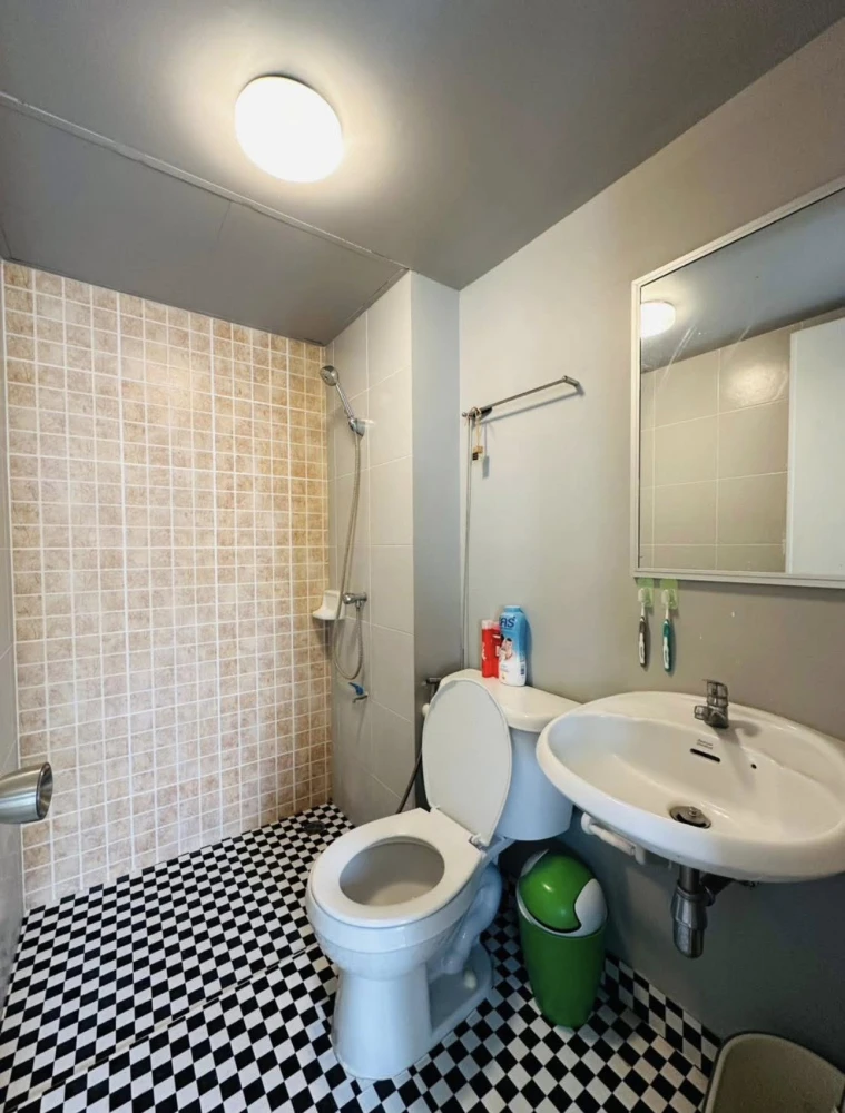 For sale: Lumpini Township Rangsit Klong 1, 7th floor, nice room, fully furnished. Interested? Hurry and reserve now!