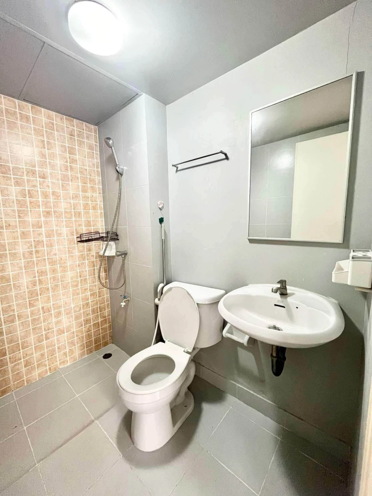 For Sale: Unit at Lumpini Township Rangsit Klong 1 (3rd floor). Great location, full facilities. Book now!