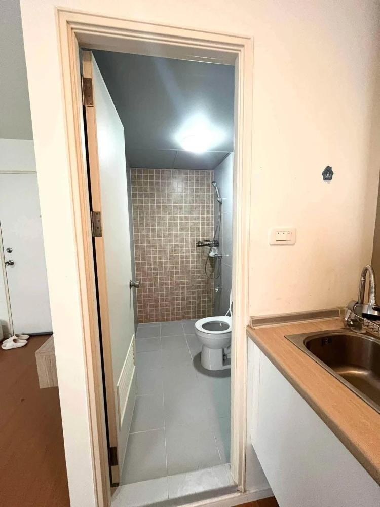 For Sale: Unit at Lumpini Township Rangsit Klong 1 (3rd floor). Great location, full facilities. Book now!