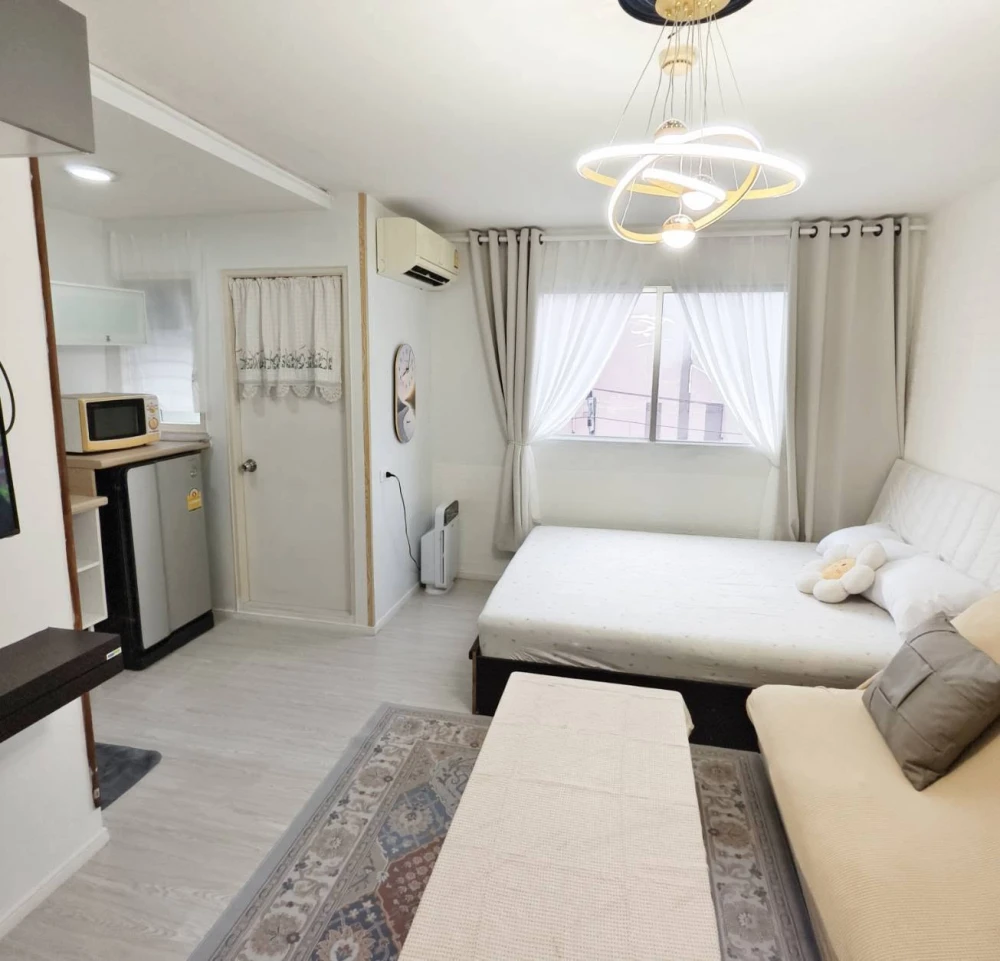 Selling a 4th-floor unit at Lumpini Township Rangsit Klong 1. Fully furnished with complete amenities. Book now!