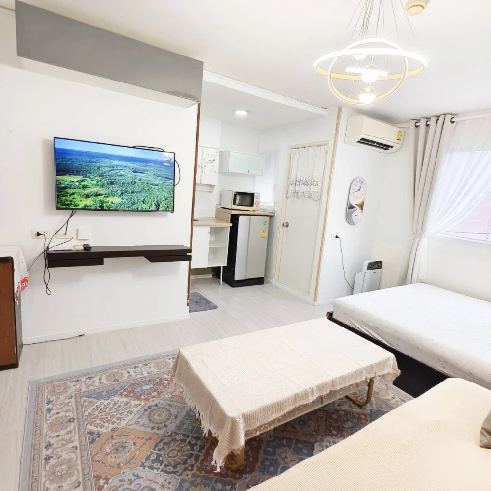 Selling a 4th-floor unit at Lumpini Township Rangsit Klong 1. Fully furnished with complete amenities. Book now!
