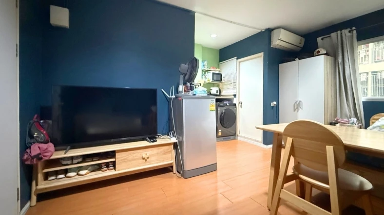 Selling a beautiful 1-bedroom unit at Lumpini Township Rangsit Klong 1. Fully furnished. Book now!