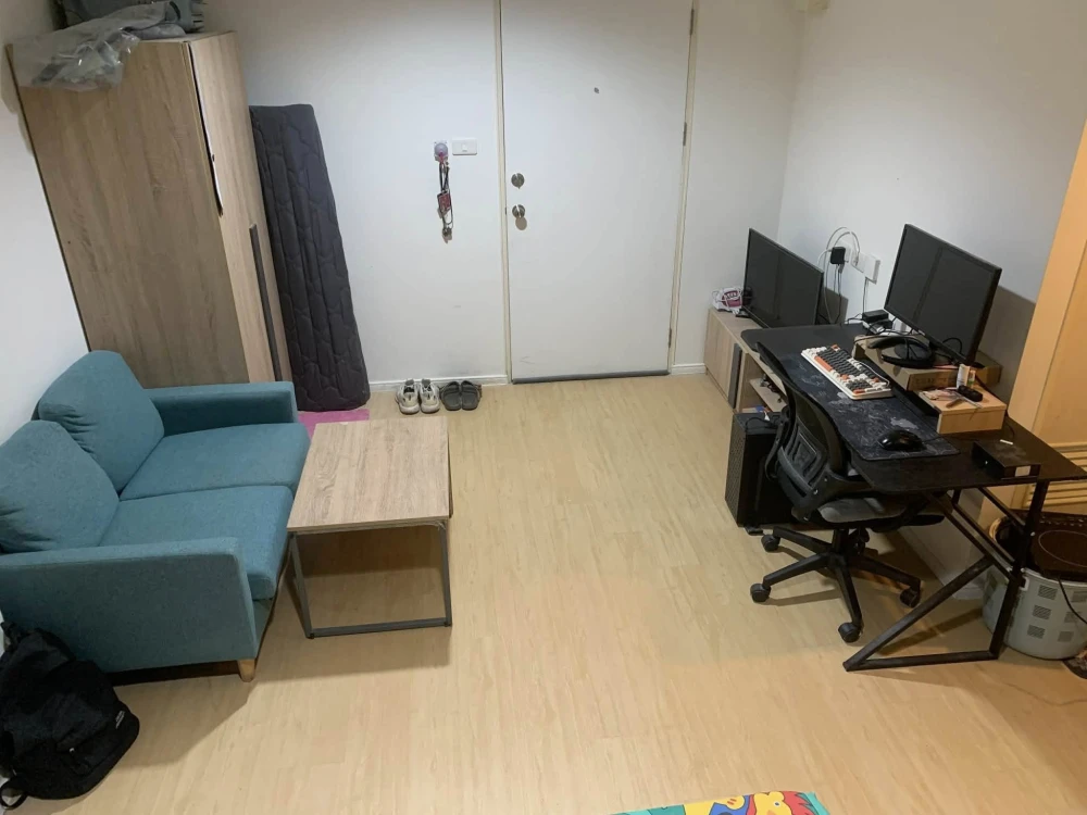 Selling a fully furnished 1-bedroom unit at Lumpini Township Rangsit Klong 1. Ready to move in! Book now!