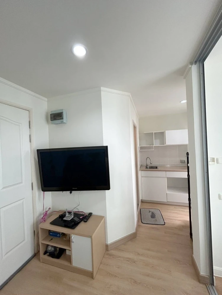 For sale: Lumpini Ville Chaengwatthana-Pakkret Station, high floor, ready to move in, fully furnished, just bring your bags.