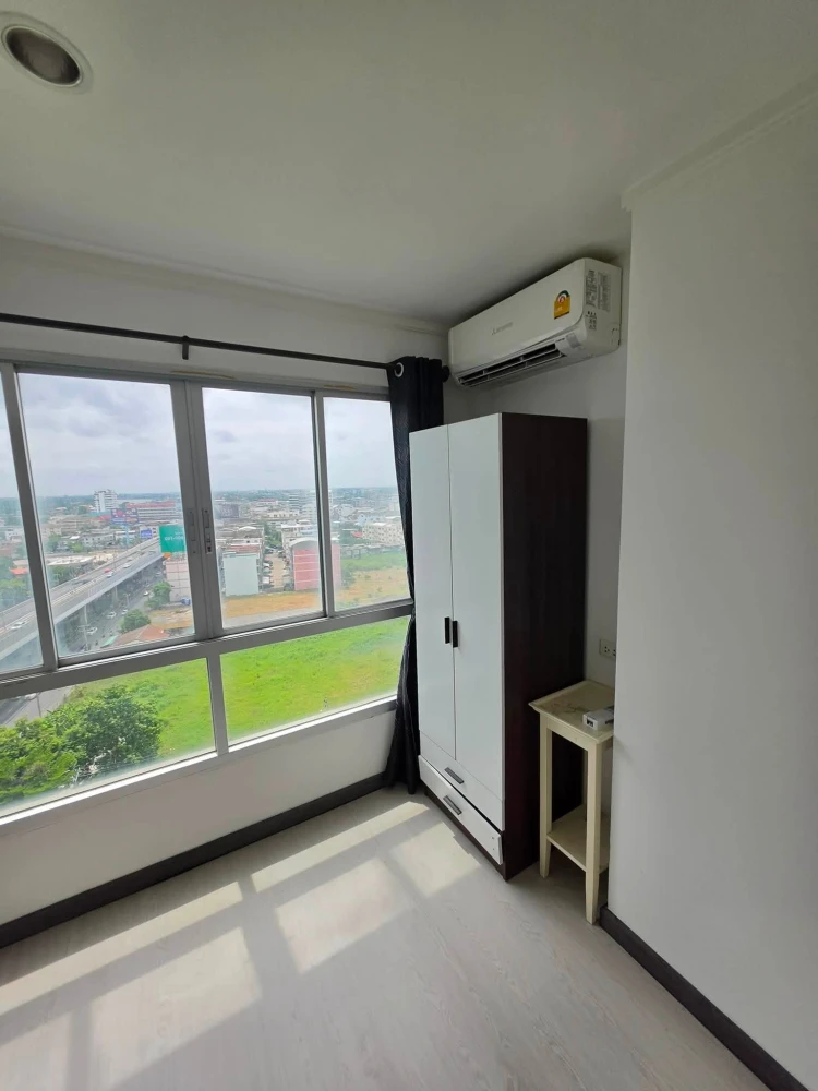 Selling a comfortable condo at Lumpini Ville Chaengwatthana Pakkret. Complete amenities and stunning Chao Phraya River views. Book now!