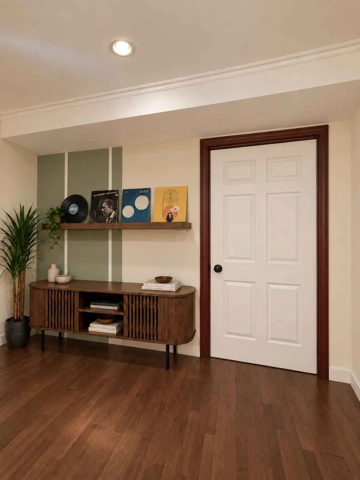Selling a beautifully decorated unit at Lumpini Ville Cultural Center, featuring high-quality built-in furniture. Book now!