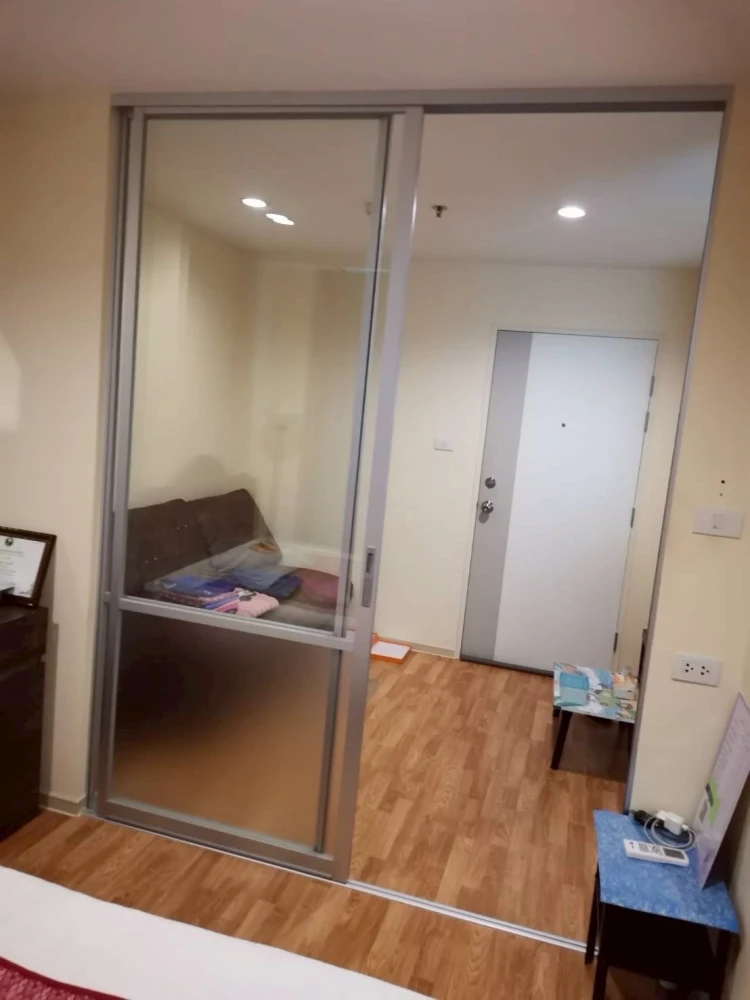 Selling a fully furnished 18th-floor unit at Lumpini Ville Nakhon In Riverview. Book now!