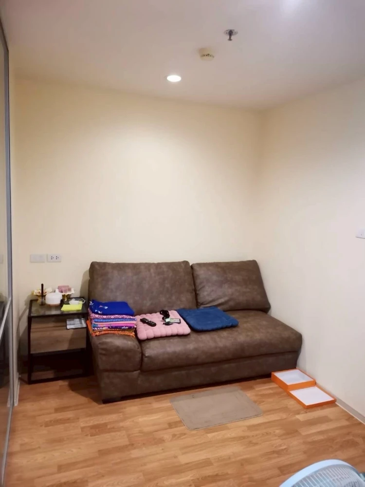 Selling a fully furnished 18th-floor unit at Lumpini Ville Nakhon In Riverview. Book now!